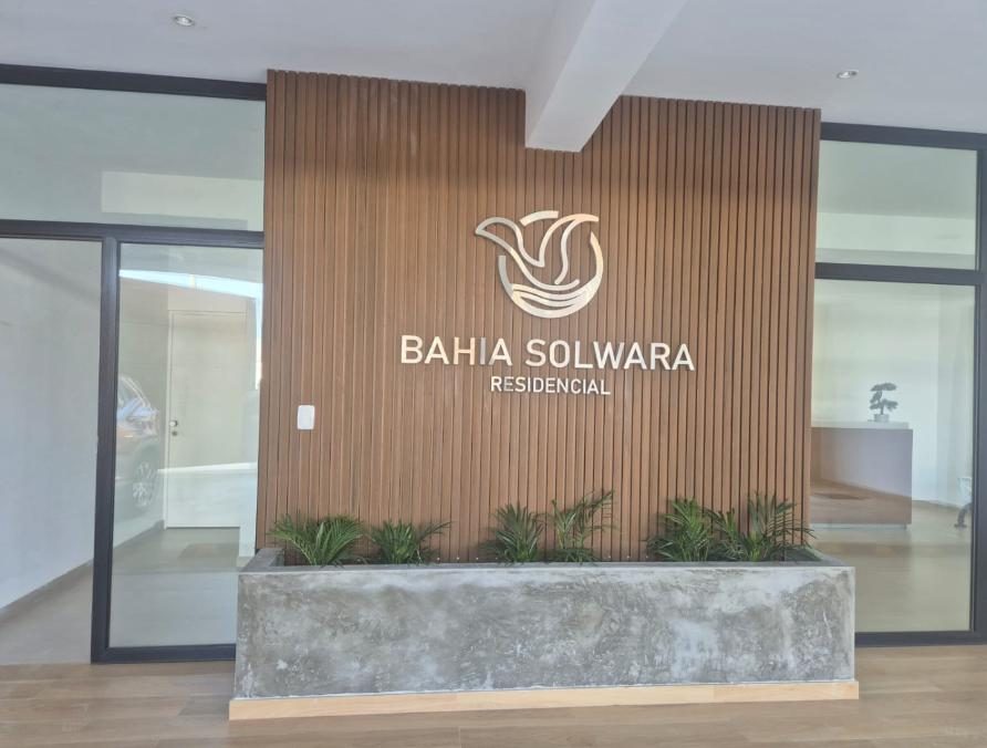 Recepción del edificio Bahía Solwara